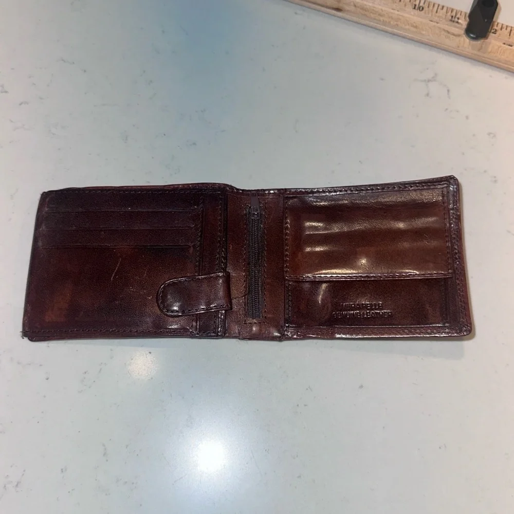 Vera Pelle Men’s Brown Leather Bi-Fold Wallet